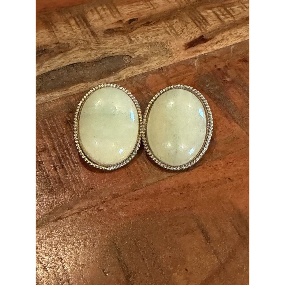 Elegant Vtg Ellen Designs Couture Faux Jade Stone Soutwestern Style Clip Earring